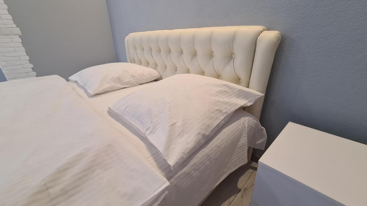 Apartaments On Vulytsia Heroiv Ato 32 Krivoy Rog Bagian luar foto