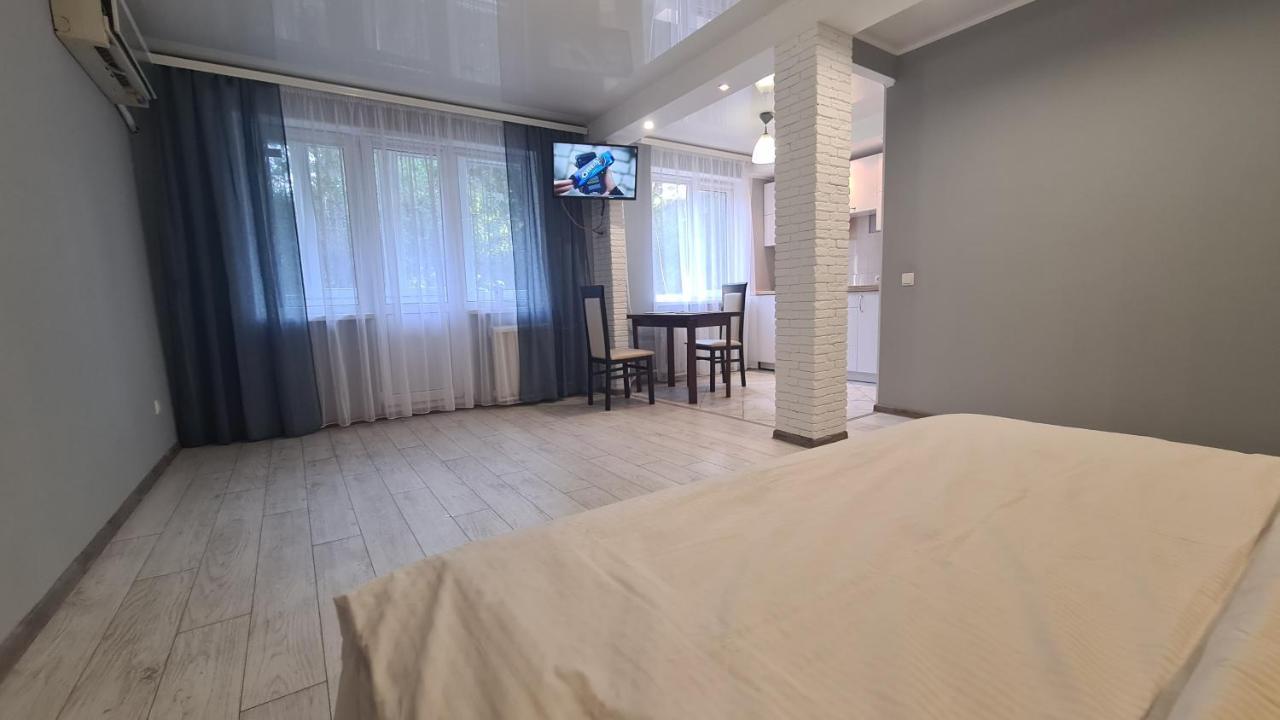 Apartaments On Vulytsia Heroiv Ato 32 Krivoy Rog Bagian luar foto