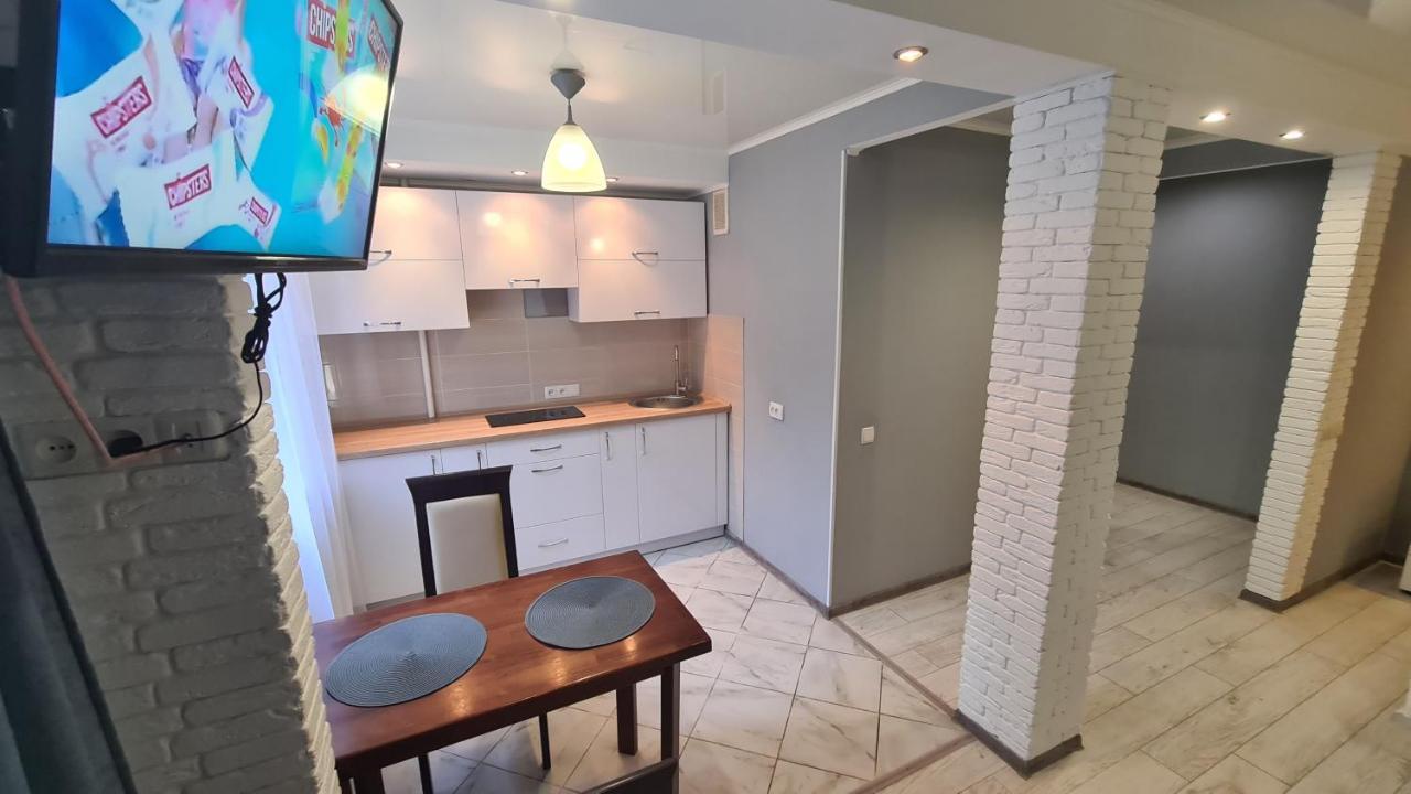 Apartaments On Vulytsia Heroiv Ato 32 Krivoy Rog Bagian luar foto